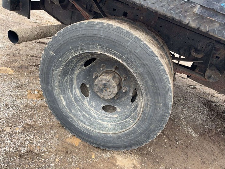 2004-ford-f450-image-12