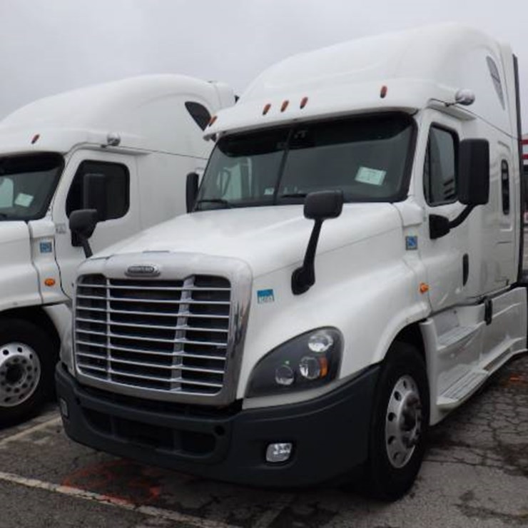 FREIGHTLINER CASCADIA 125