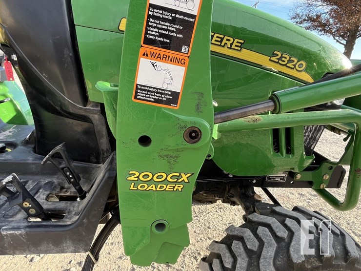 john-deere-2320-image-22