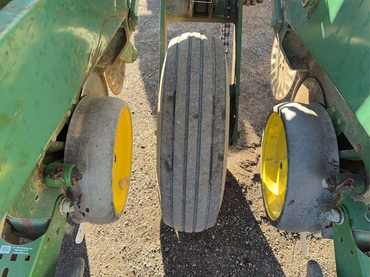 john-deere-7000-image-6