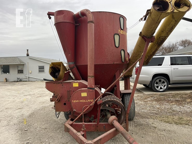 new-holland-354-image-5