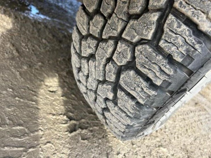 2016-dodge-1500-image-29