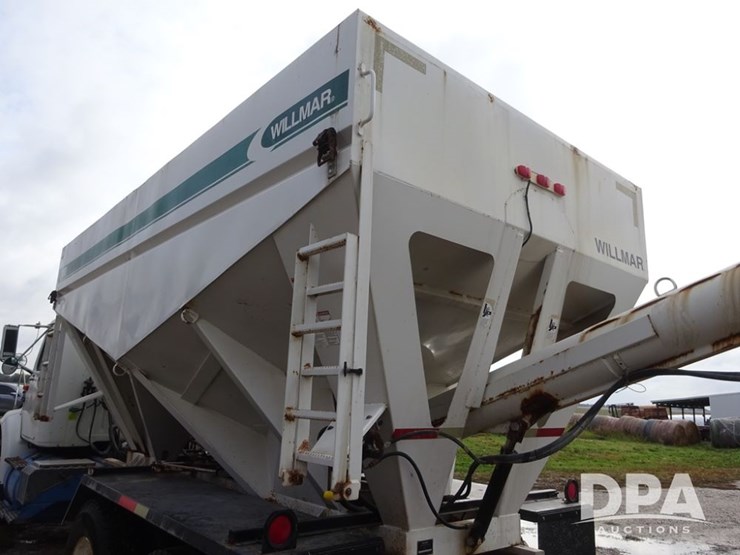 2003-international-8100-image-58