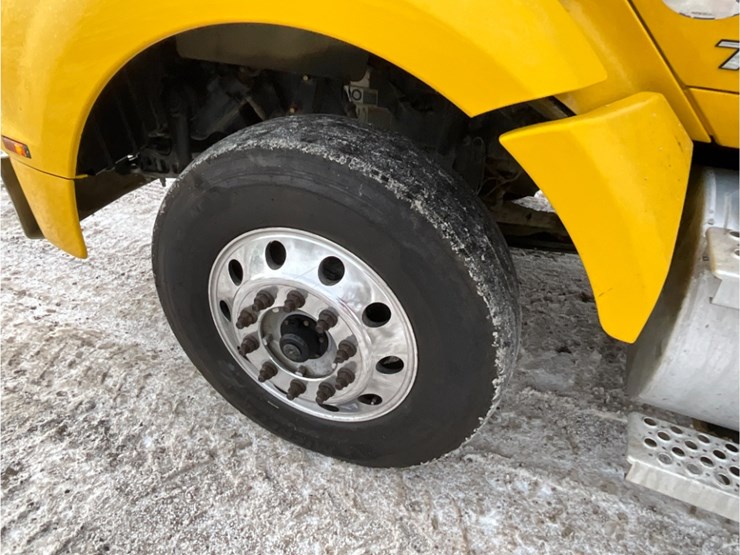 2020-kenworth-t880-image-14