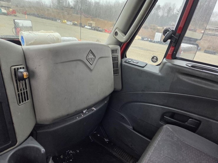 2013-international-durastar-4300-image-76