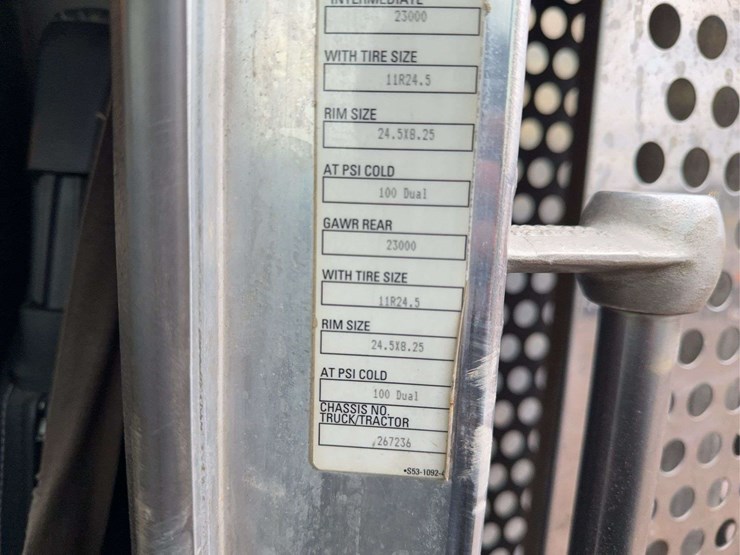 2010-kenworth-t800-image-111