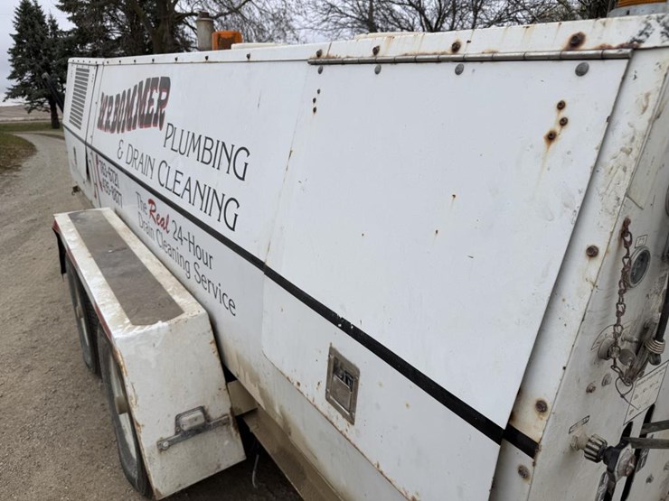 john-deere-12-image-15