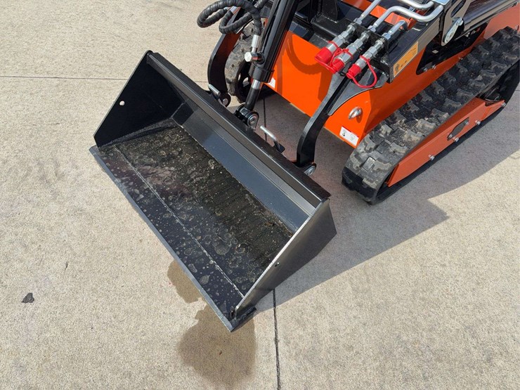 2025-mms-ms36c-stand-on-skid-loader-image-11