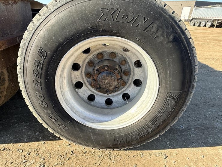 2017-international-prostar-image-27