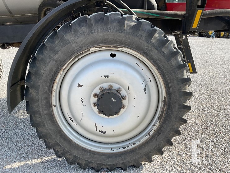 case-ih-patriot-3330-image-13