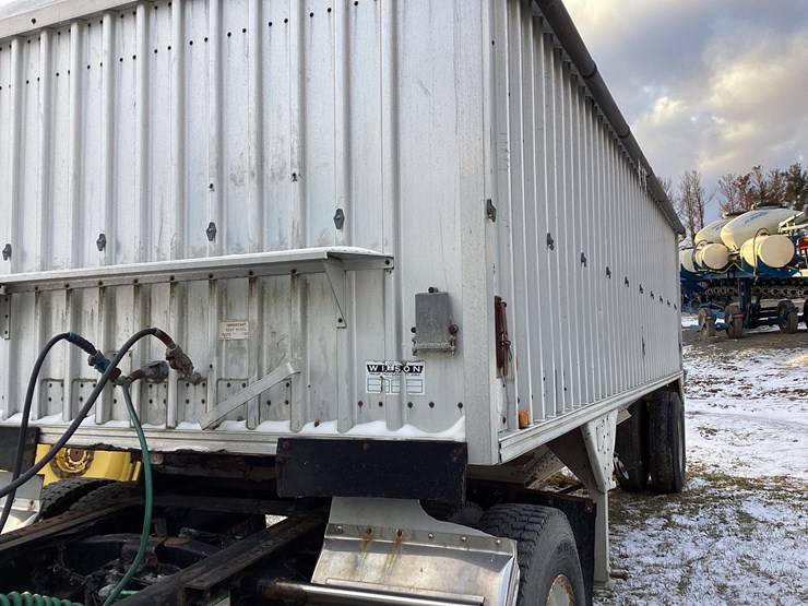 wilson-hopper-bottom-image-1