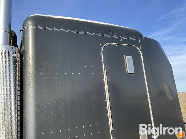1987-peterbilt-359-image-16