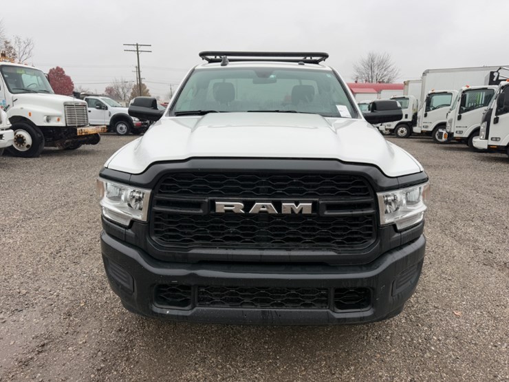 2020-dodge-3500-image-7