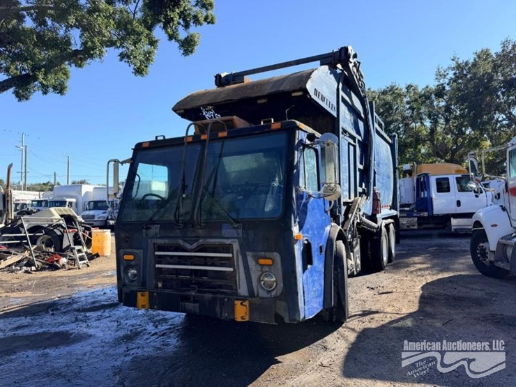 2016-mack-leu613-image-1