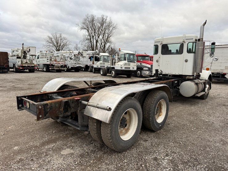 kenworth-t800-image-3