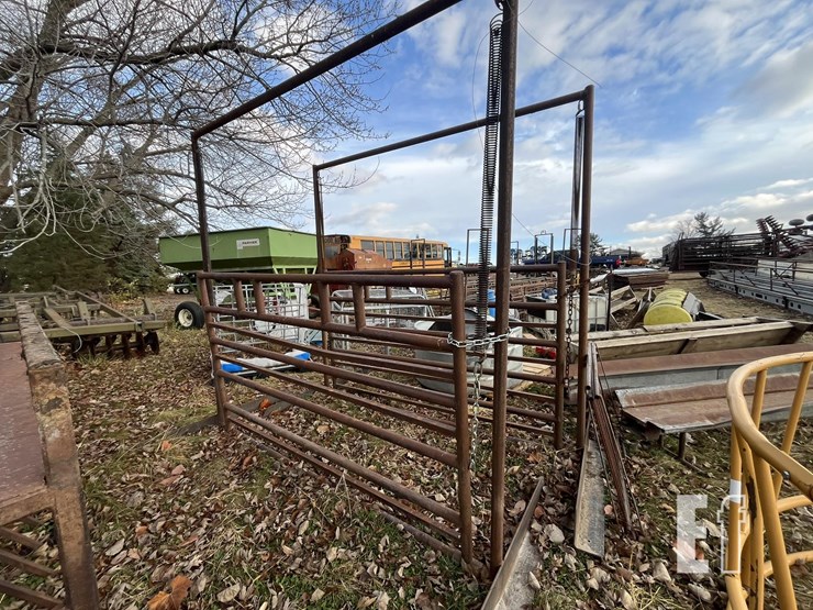 homemade-drive-over-gates-image-1