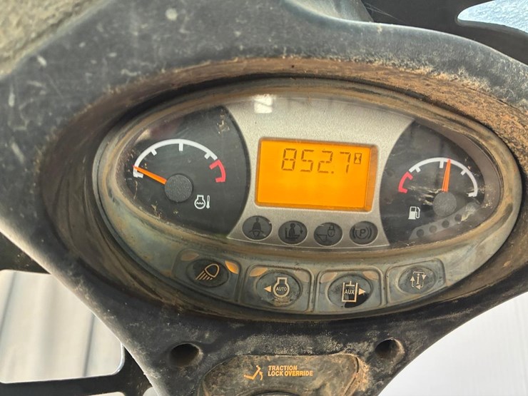 2022-bobcat-t550-image-22