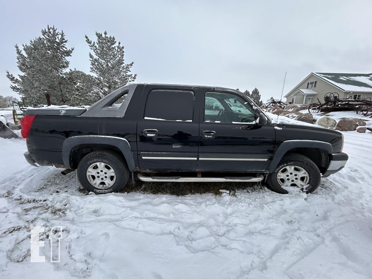 2005-chevrolet-avalanche-1500-image-4