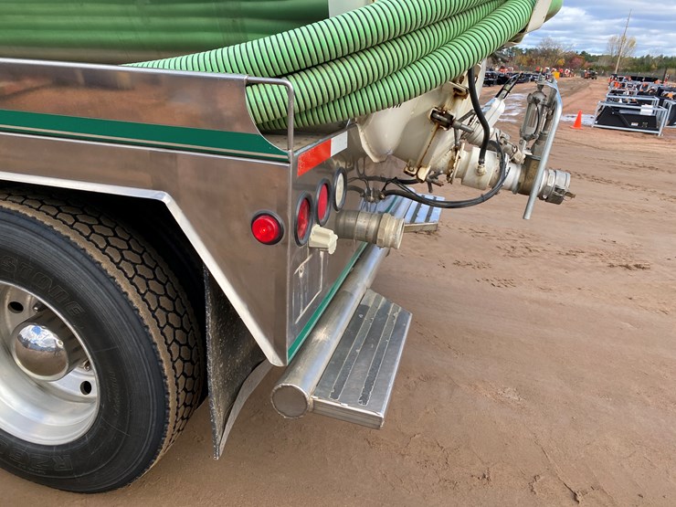 1999-international-4900-image-35