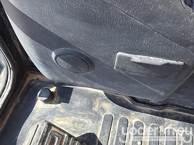 2023-sany-sy225-image-180