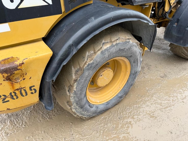 2015-caterpillar-908h2-image-18