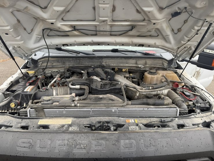 2011-ford-f550-image-10