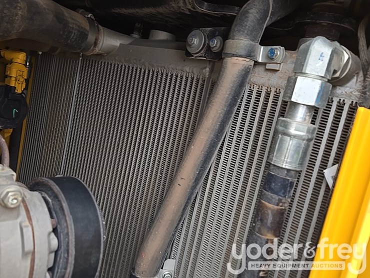 2019-deere-850l-lgp-image-126