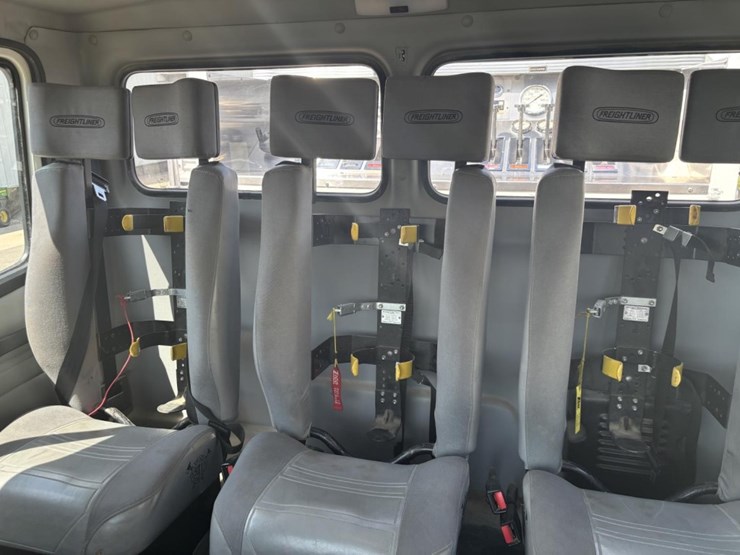 freightliner-fl80-image-72