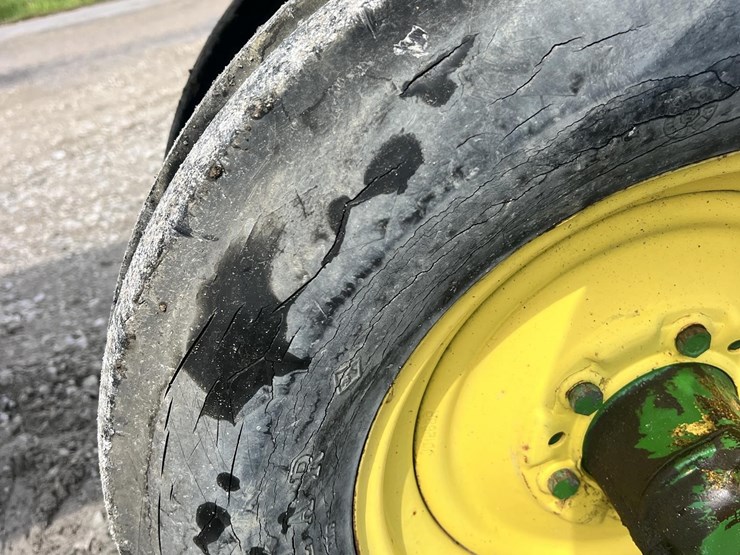 john-deere-630-image-18