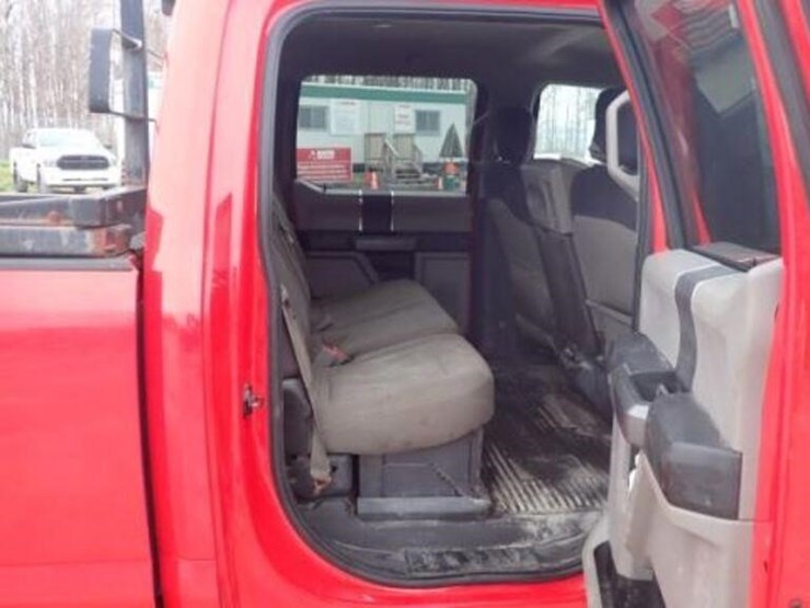 ford-f350-xlt-image-50