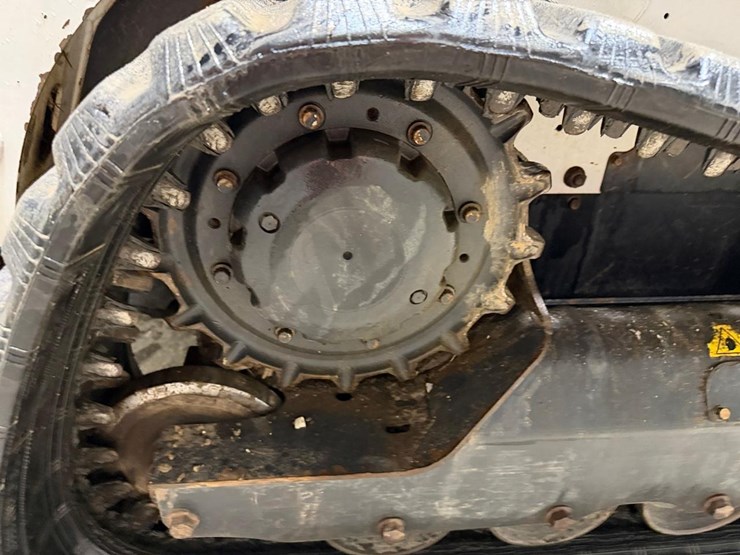 2021-bobcat-t770-image-19