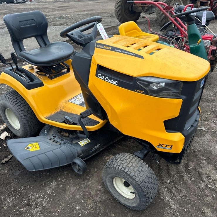 Cub Cadet Riding Lawn Mower Model XTI