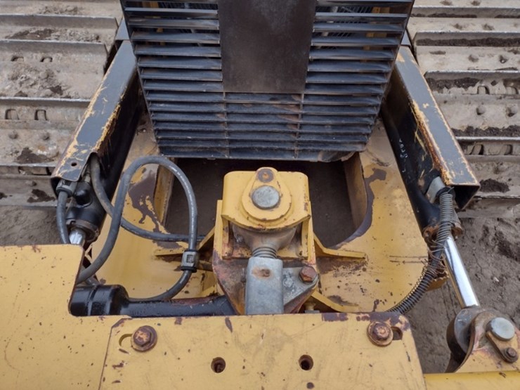 caterpillar-14-image-20