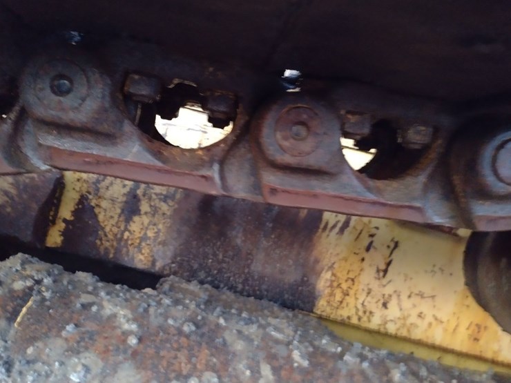 komatsu-d65ex-15-image-26