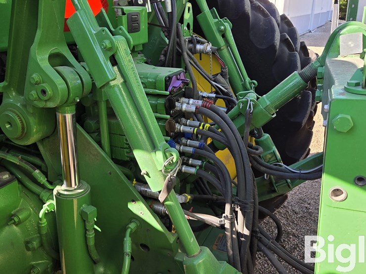 john-deere-8270r-image-16
