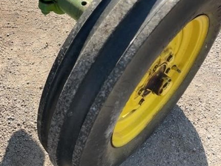 john-deere-420u-image-10