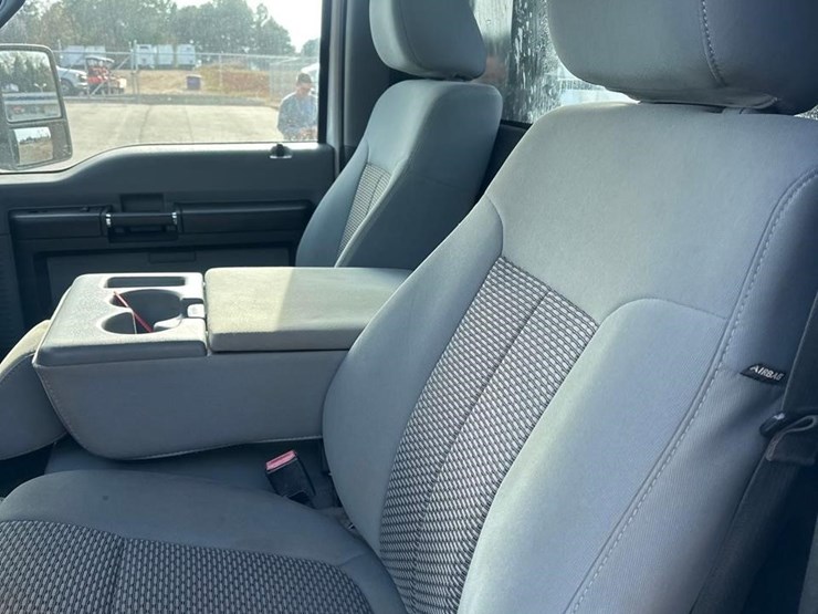 ford-f550-xl-image-16