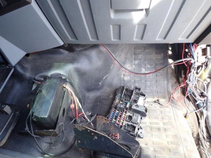 2012-ford-f250-xl-image-49