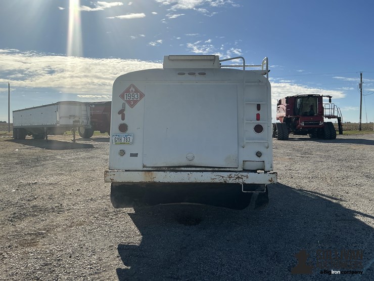 1995-freightliner-fl70-image-6