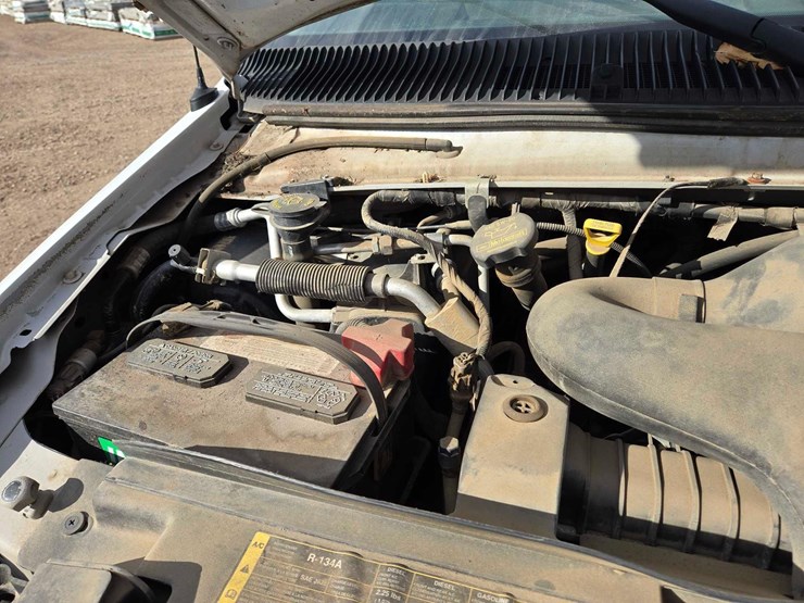 2012-ford-e350-image-8