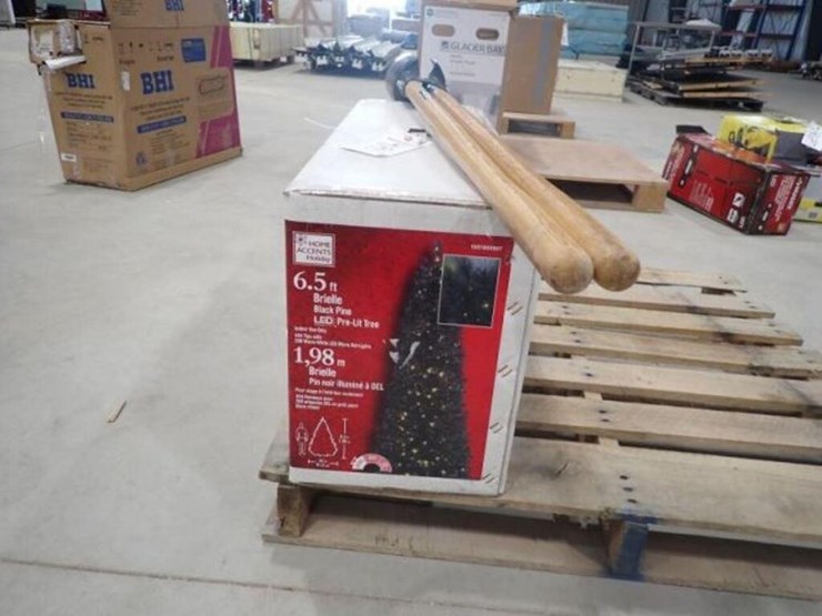 6.5-ft-brielle-black-pine-led-christmas-tree-image-8