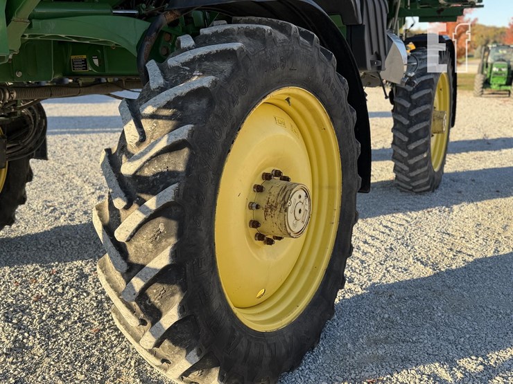 john-deere-r4038-image-2