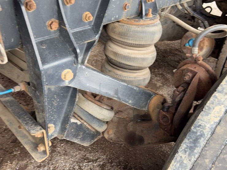 2016-kenworth-t880-image-13