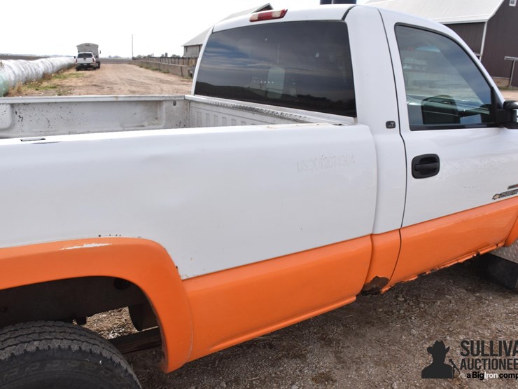 2006-chevrolet-silverado-2500-image-19