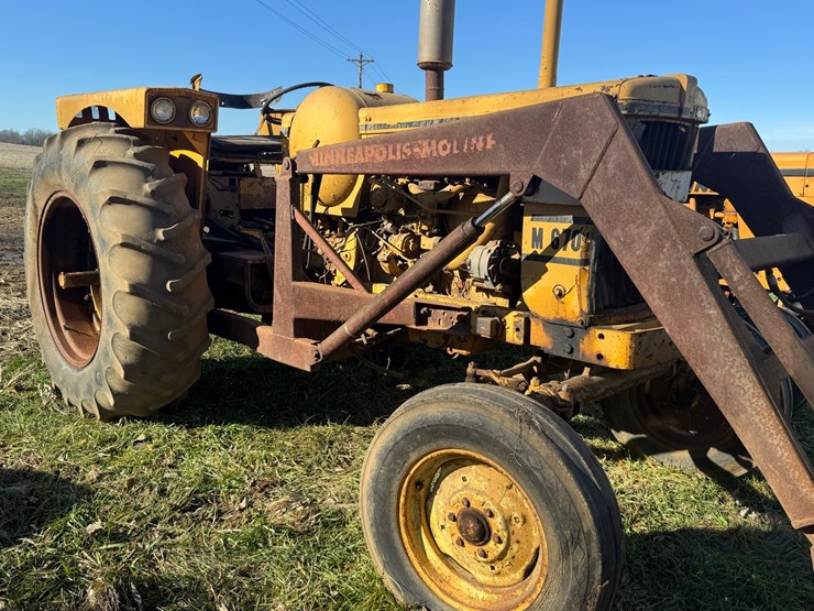 minneapolis-moline-m670-image-3