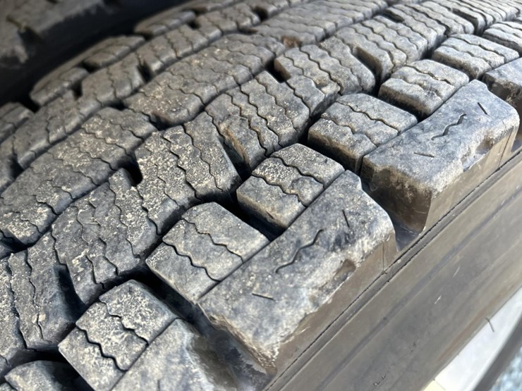 2017-peterbilt-337-image-114