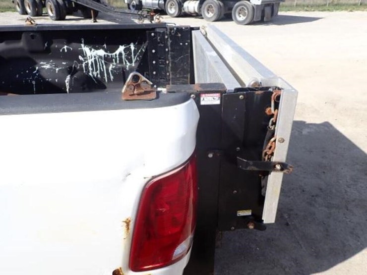 2013-dodge-ram-1500-image-30