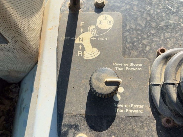 john-deere-850-image-51