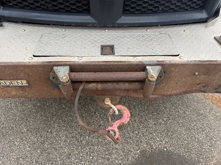 #1830-•-2015-ram-5500-4x4-service-truck-image-10