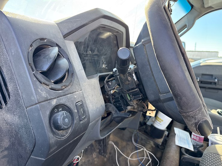 2012-ford-f550-image-37